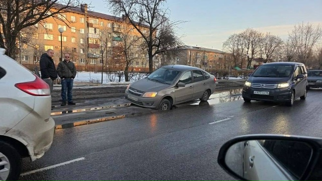 😧 Дорожные ямы терроризируют курских автомобилистов ...