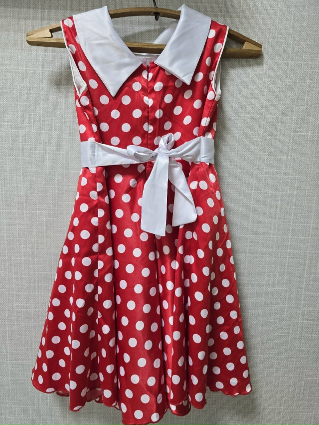 Отдам вещи на девочку 6-8 лет.
Кроме этих еще вещи собран...