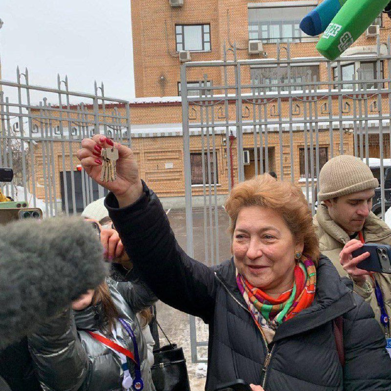 👨‍⚖️ Суд удовлетворил иск Лурье о выселении Долиной Суд установил, что сложностей с поиском нового