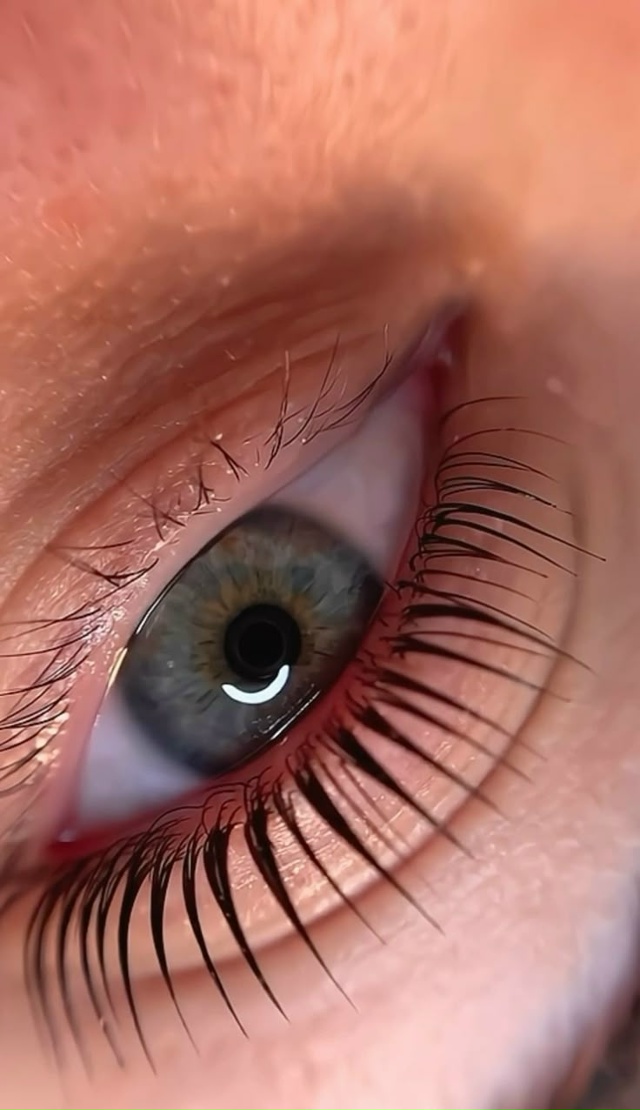 ? Девочки, я мастер по ламинированию ресниц в Апатита?...