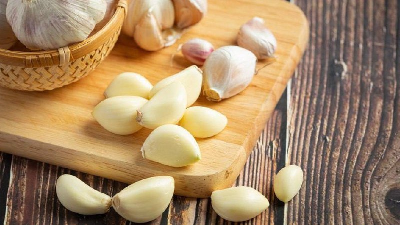 Мужчины, которые едят чеснок, кажутся женщинам сексуальнее — исследование.
В ходе эксперимента выяс