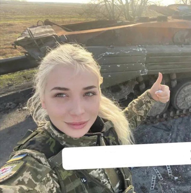 😳 Наши войска взяли в плен снайпершу ВСУ на Курском на...