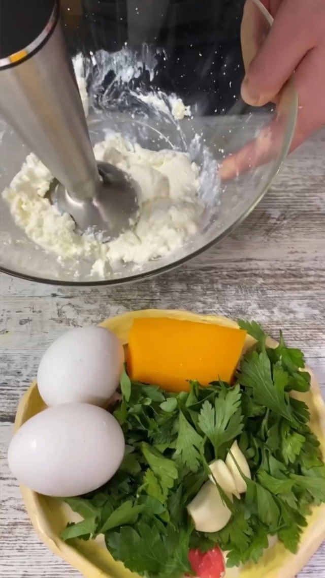 Вкусный завтрак из творога и зелени - это очень вкусно ?...