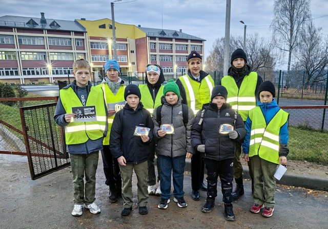 Чтобы каждое утро по дороге в школу было безопасным, от...
