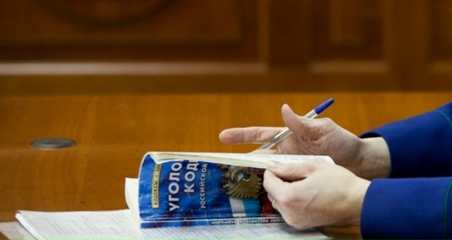 ⛓️ Суд арестовал бизнесмена по обвинению в убийствах ...