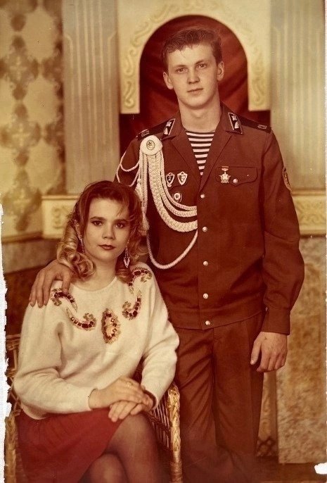 Мои родители. На первом фото отец вернулся из армии, и в...