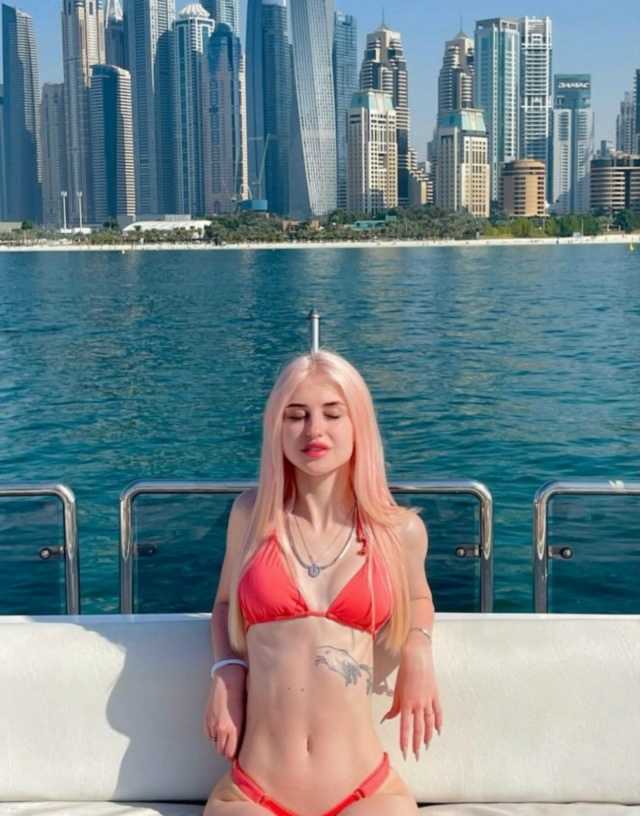 Воронежская блогерша призналась в зависимости от алко...