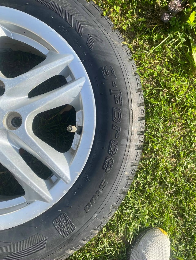 Продам литые диски на зимней резине ,диски r15 ET47-5x114,3 ст?...