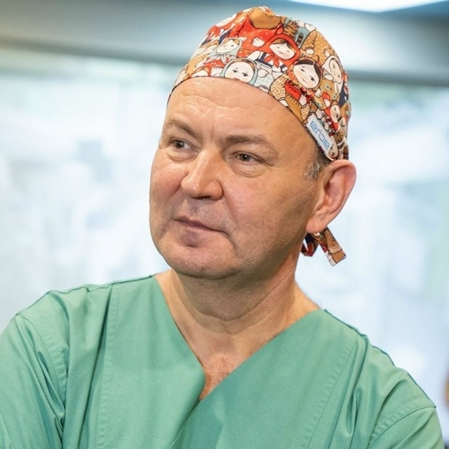 Юрий Андреевич Козлов — заслуженный врач Российской Ф...