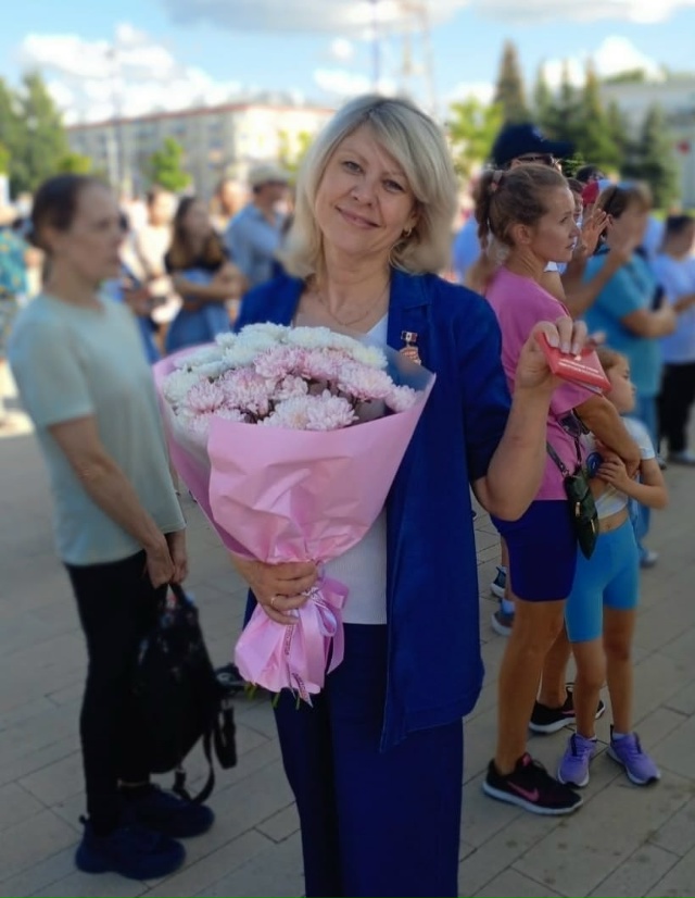 ⚡⚡ День тренера в России сегодня
У тебя был тренер? С?...