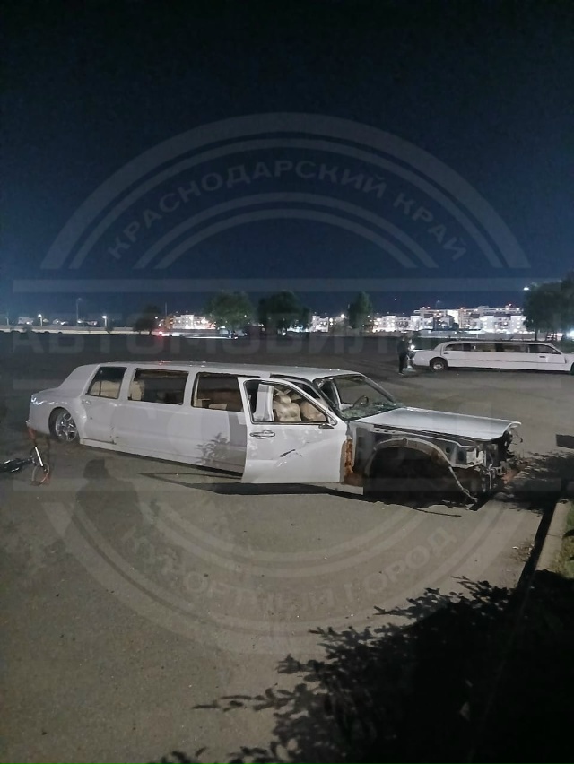 Кладбище погибших лимузинов обнаружили в Сириусе
Пок?...