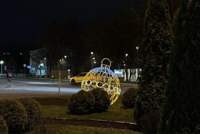 Видели, уже город начали украшать? ☃
Так и новогоднее...