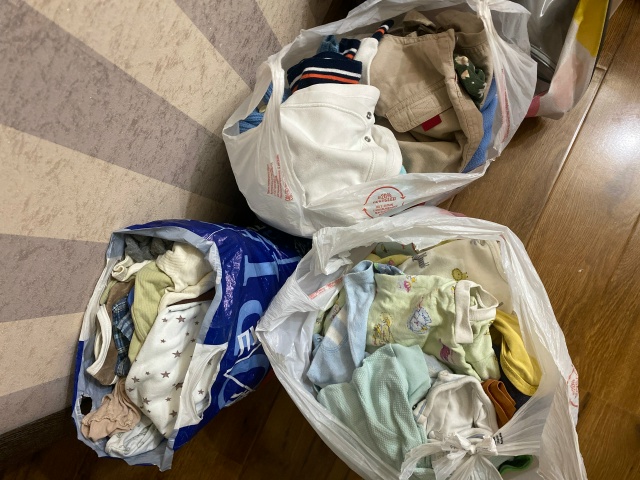 Отдам бесплатно детскую одежду (до 1 года). Хорошие вещи...