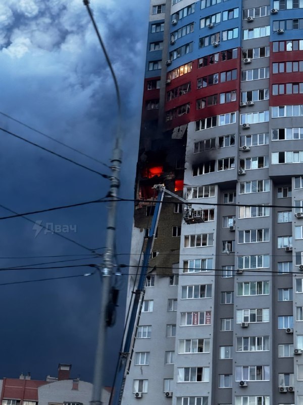 Украинский беспилотник влетел в рязанскую многоэтажку: в доме обвалились конструкции, а выход из под