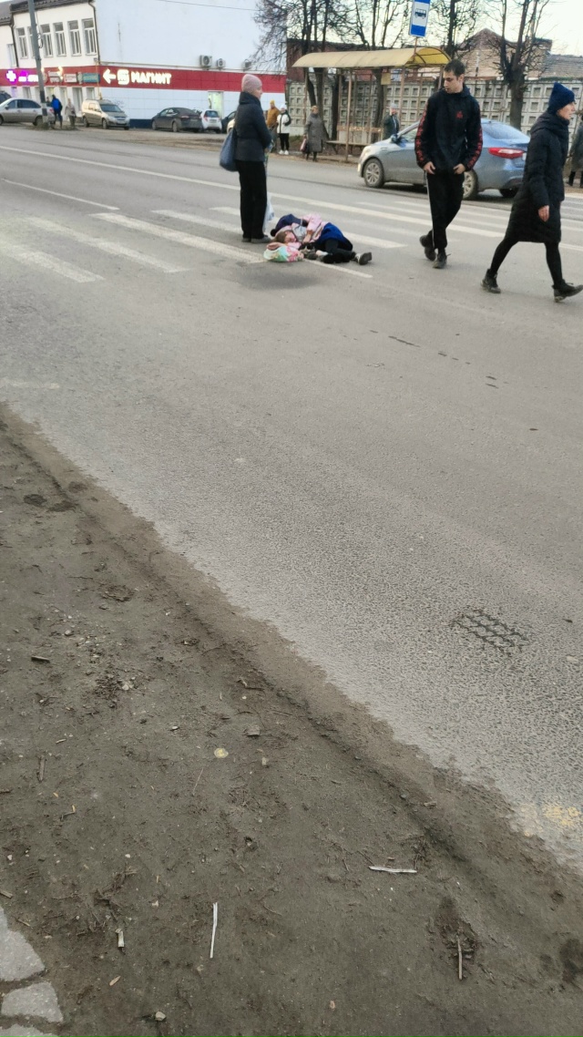 ❗ Сбили ребенка!!!
Будьте осторожны даже на пешеходно?...
