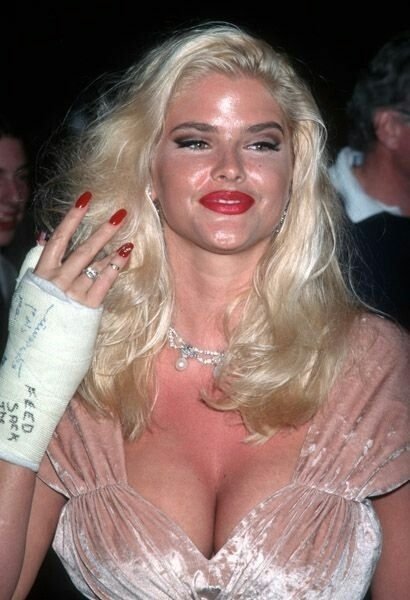 Анна Николь Смит (Вики Линн Хоган) - американская супер?...