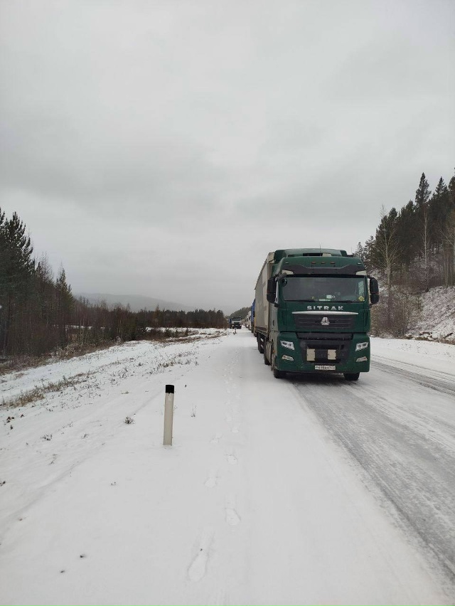 ?Забайкалье встало в снежных пробках.
Снегопады и го?...