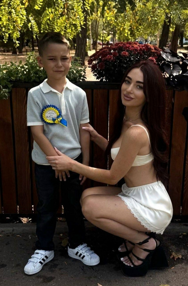В Одессе родители набросились с критикой на молодую ма...