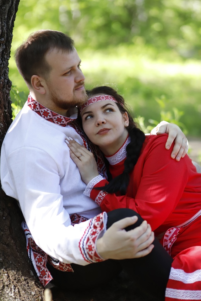 И у меня и у мужа это вторая свадьба, никаких банкетов в...