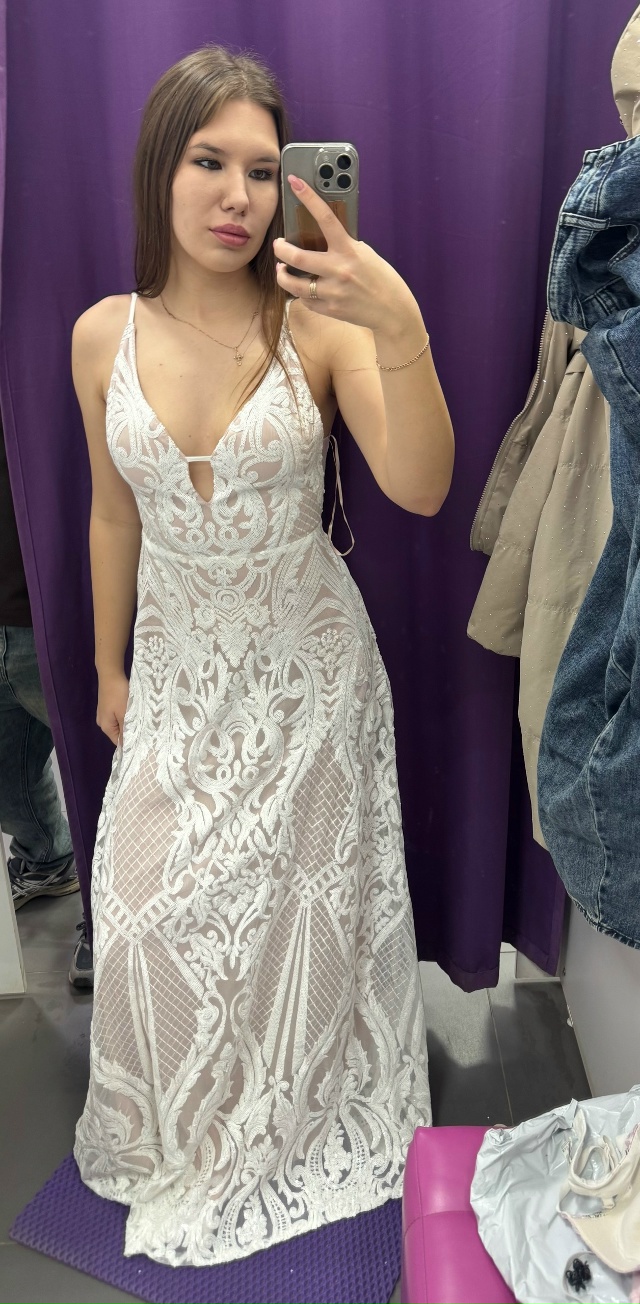 Девочки, нужна помощь! Определилась с платьем, будет ка...