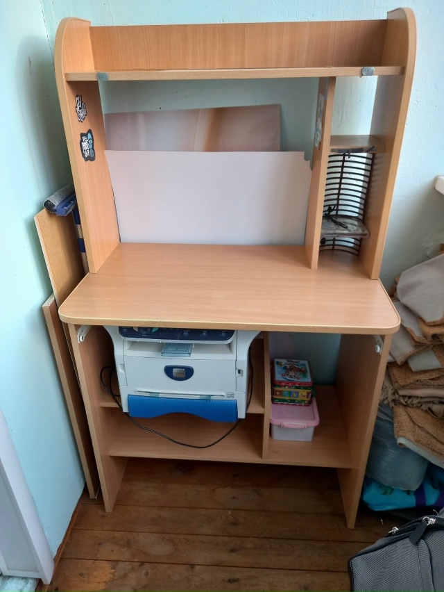 Отдам компьютерный стол в хорошем состоянии, в разобра...