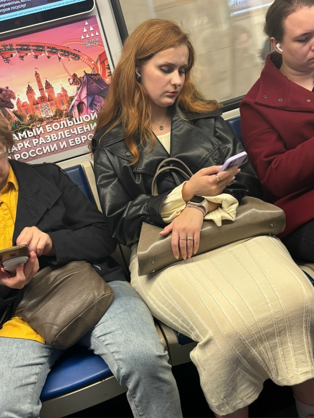 Красавица, извини, что сфоткал тебя, но я не удержался!!!...