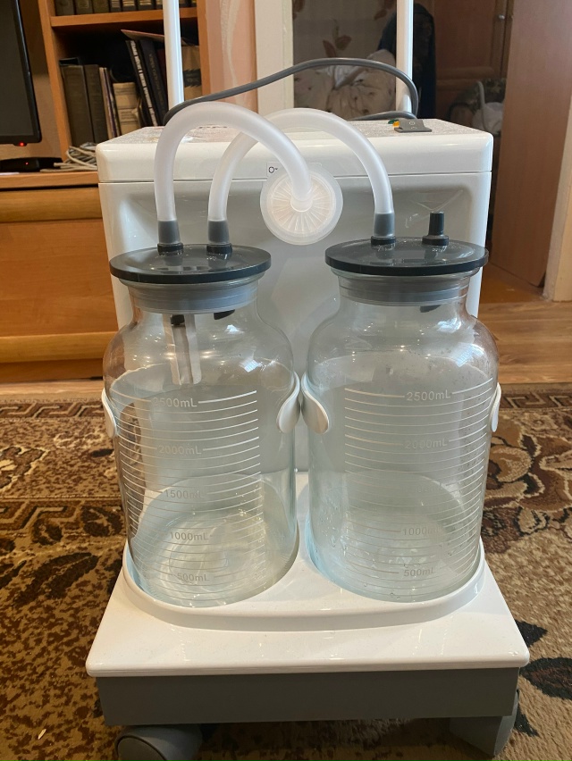 Продам!!! 1.Кислородный концентратор(30000),
2. Отсос медиц?...