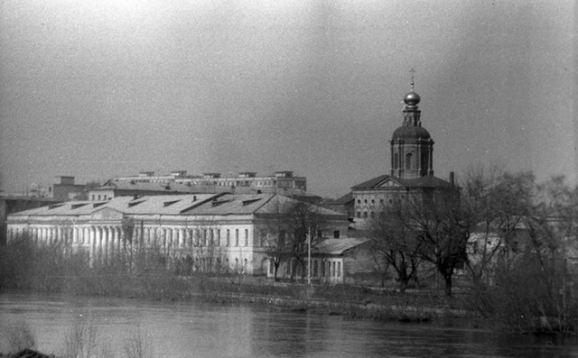 1) Река Упа
1913-1917 Тула
2) Набережная Дрейера
1994 13 апрел?...