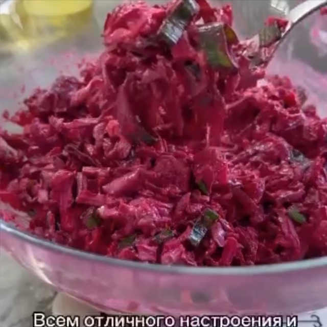 Простой салат из свеклы - вкусный и быстрый! Ингредиен...