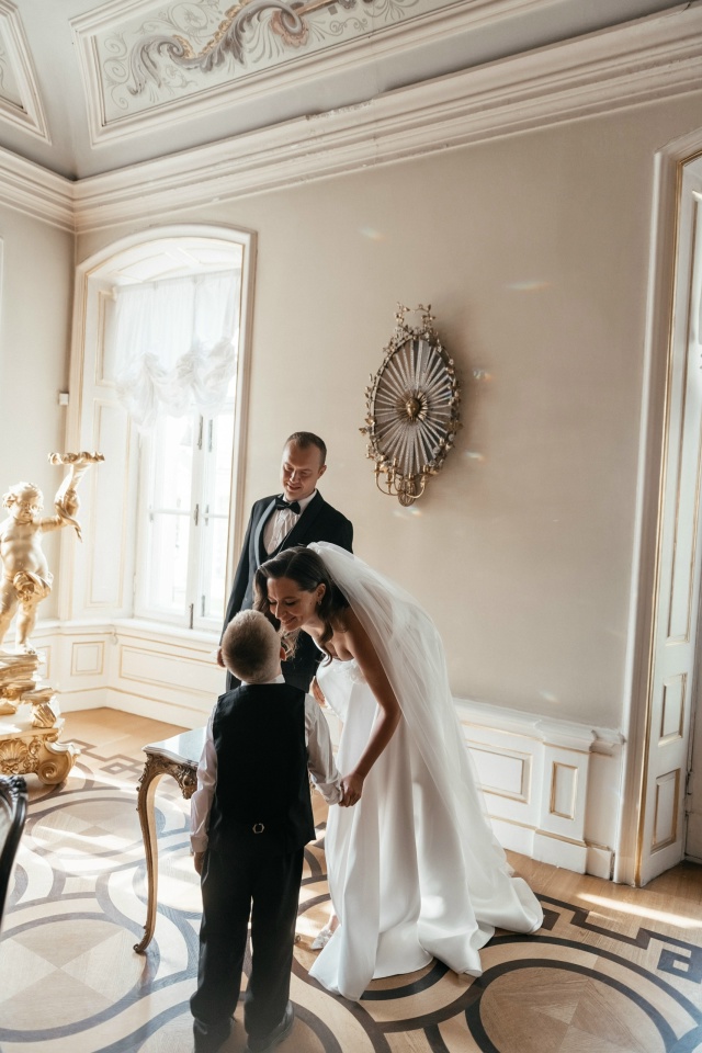 Девочки, тоже хочу поделиться с вами нашим днём свадьб?...