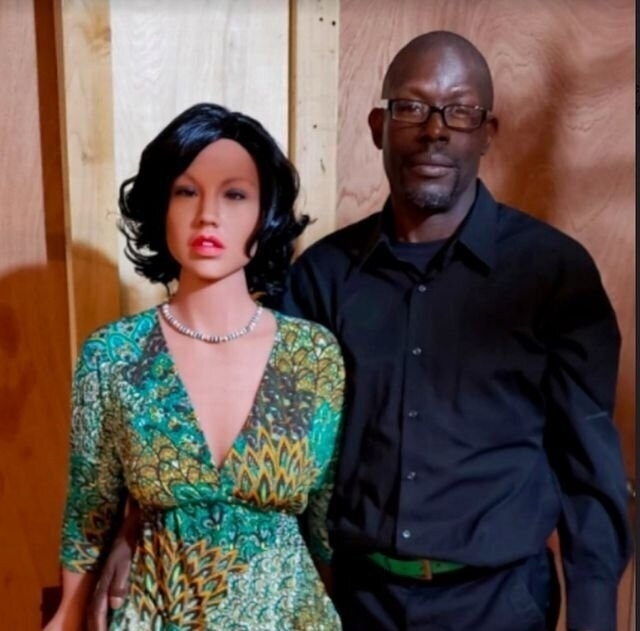 У 45-летней Шелли и 48-летнего Дэрри Макс из Техаса появи?...