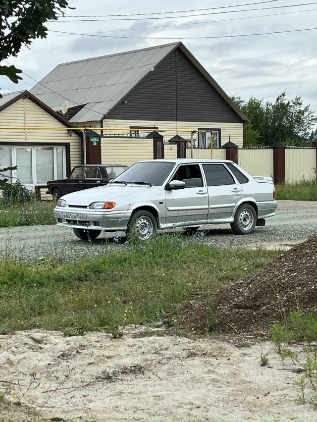 Ваз 2115
2010г
190к хороший торг
Летние колеса r14(сезон отк?...