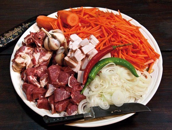 НАСТОЯЩИЙ ПЛОВ.
Ингредиенты:
Репчатый лук 100 г
Морковь...