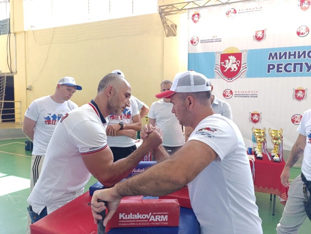 🏆Команда евпаторийских военнослужащих успешно высту...
