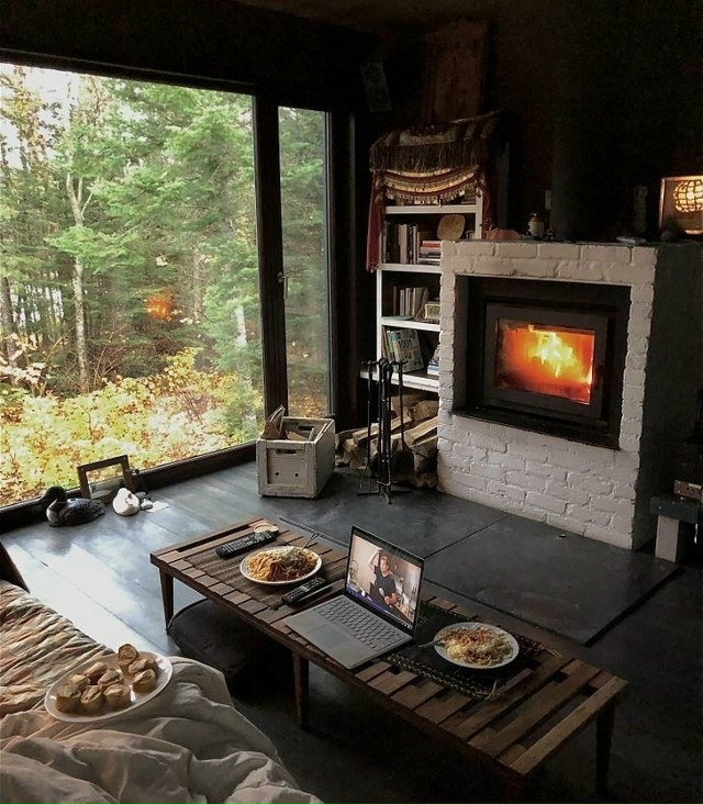 Камин, лес и я = идеальное сочетание.