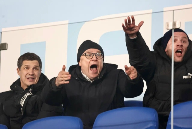 Народный губернатор! 😉
Губернатор Челябинской обла?...