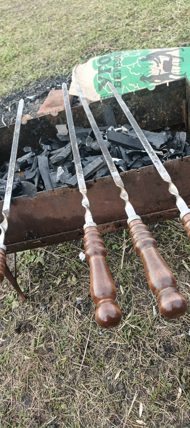 Шашлыки хотел, все кинули, приходите, водокачка