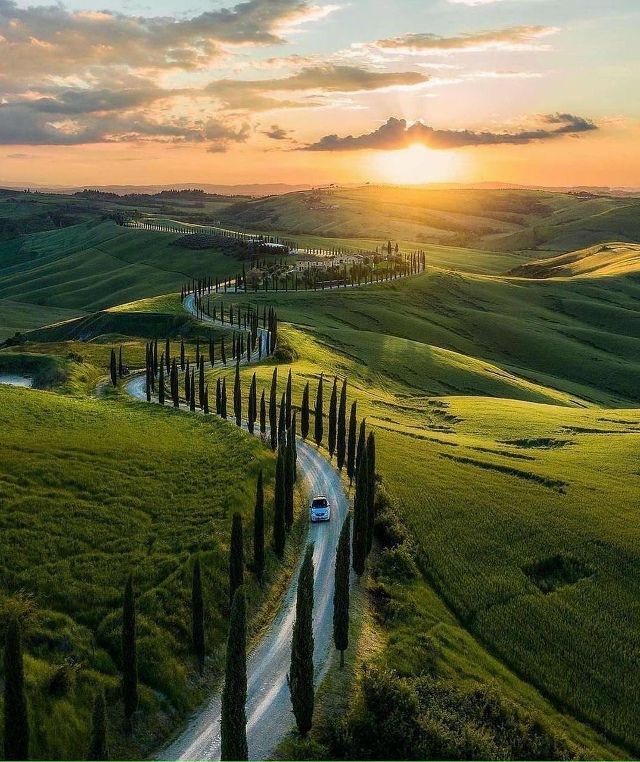 🇮🇹 Бесконечные зеленые холмы Тосканы, Италия