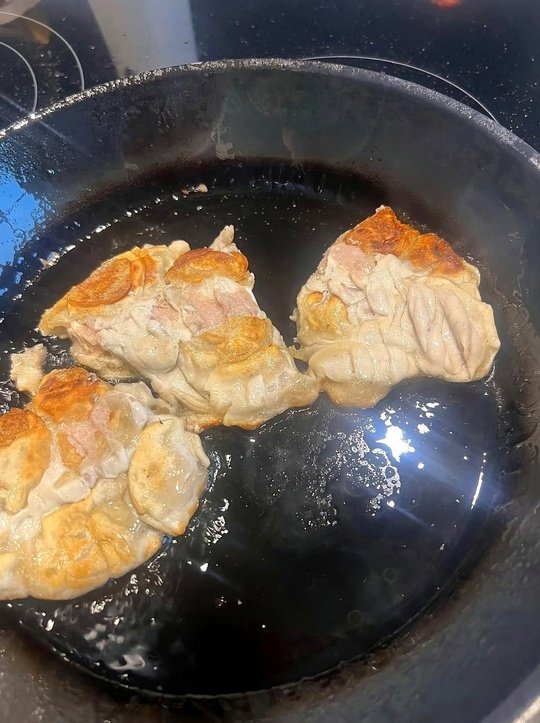 Девушка сильно постаралась с ужином😅