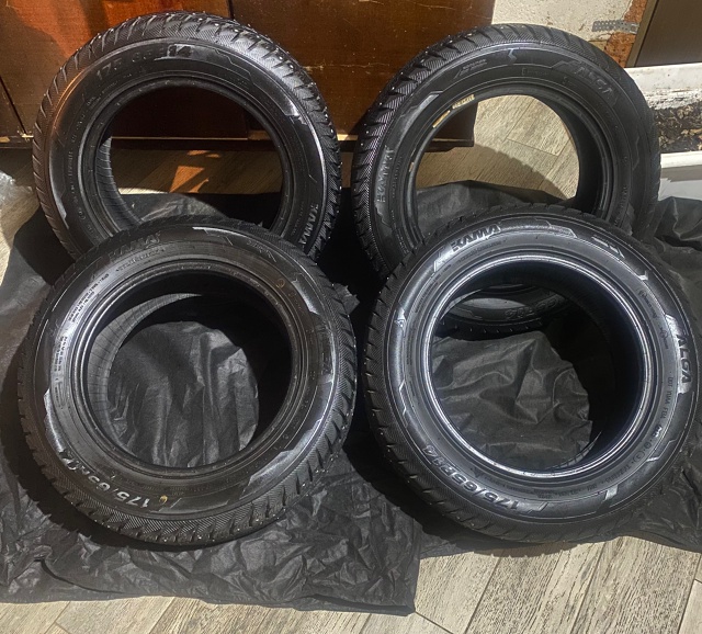 Продаются зимние шипованные шины Kama Alga, 175/65 R14.
В идеал?...