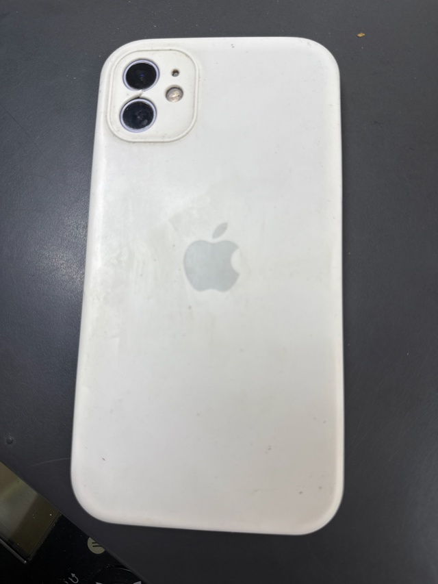 Найден телефон, Apple iPhone 11, в овраге, по дороге в деревню ?...