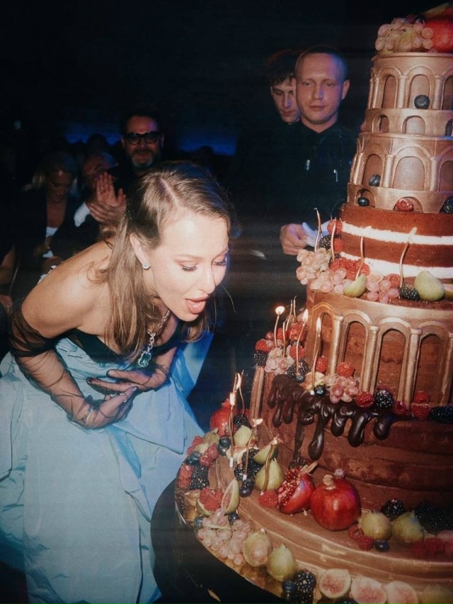 На дне рождения Ксении Собчак царила настоящая роскош?...