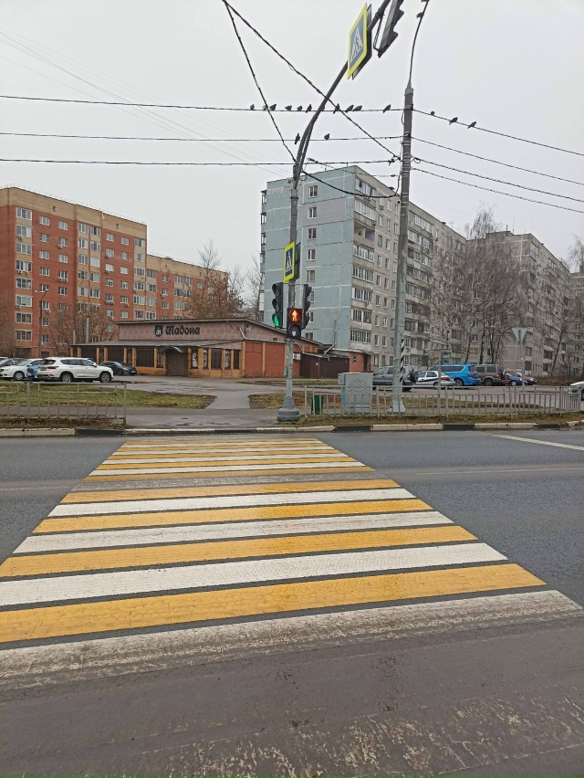 Со стороны парка 30 лет победы не работает кнопка для пе...