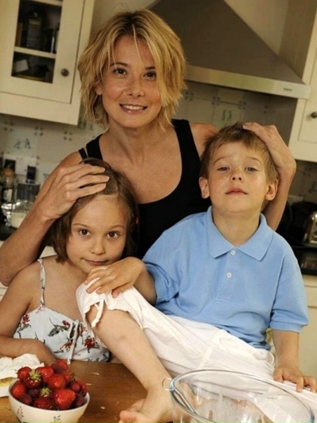 88-летний режиссер Андрей Кончаловский и актриса Юлия В...