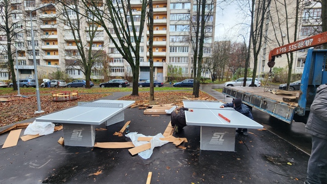 Во дворе домов №4, 6, 8, 10 и 12 на Лесном бульваре установл?...