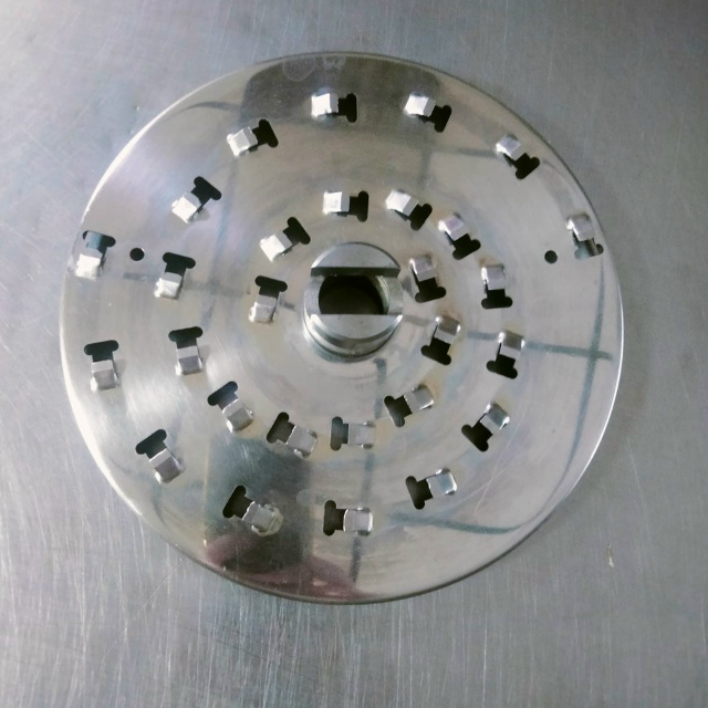 Есть в нашем прекрасном городе умельцы, кто сможет нат?...