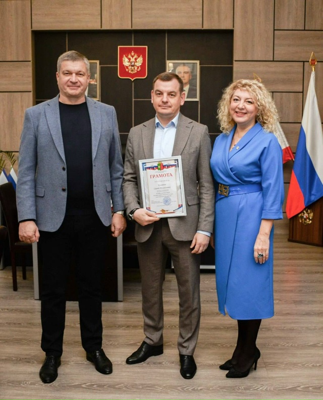 Сегодня рабочий день начался с поздравления с Днём юри...