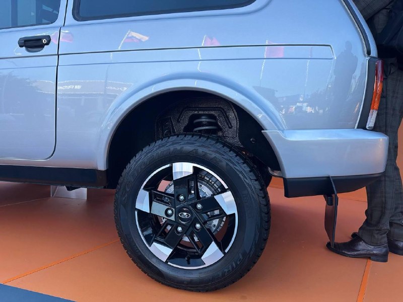 АвтоВАЗ показал обновлённую Niva Legend.
Появились первые фото модернизированного внедорожника.
В