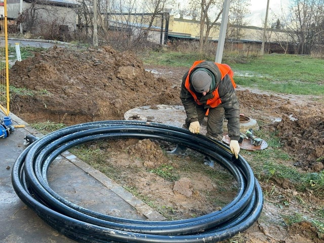 Более 1 км водопроводных сетей и 27 колодцев обновили в ?...