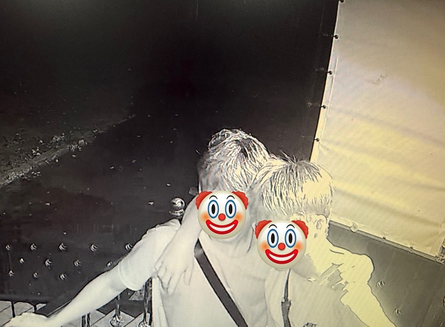 Юные вандалы, устроившие 02.08 погром около салона [club643808...